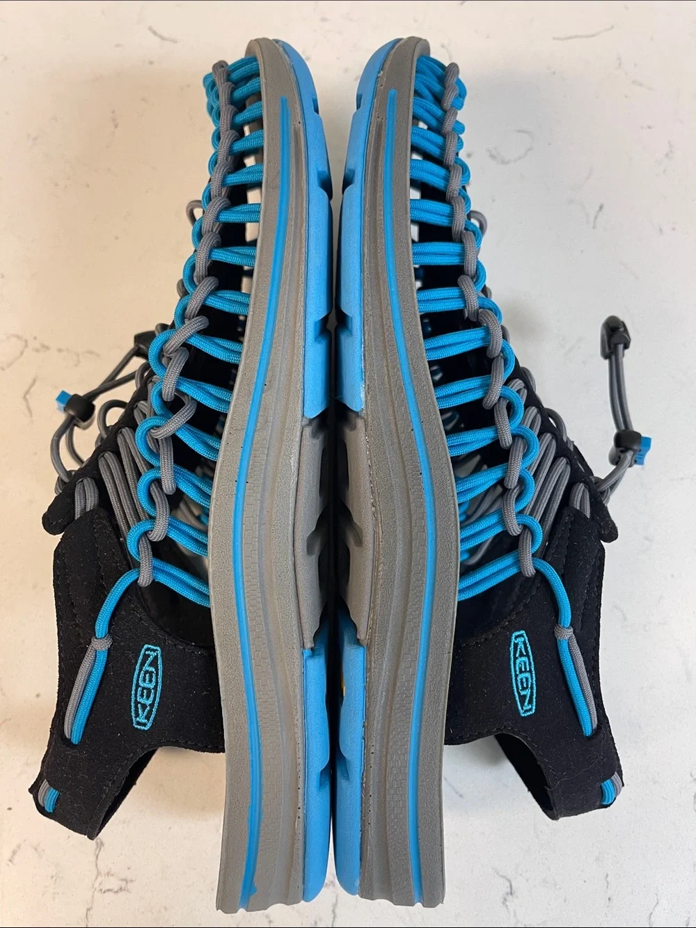 Keen UNEEK Men's Outdoor Sandal Black/Blue US Size 11.5 Worn 3-4 times